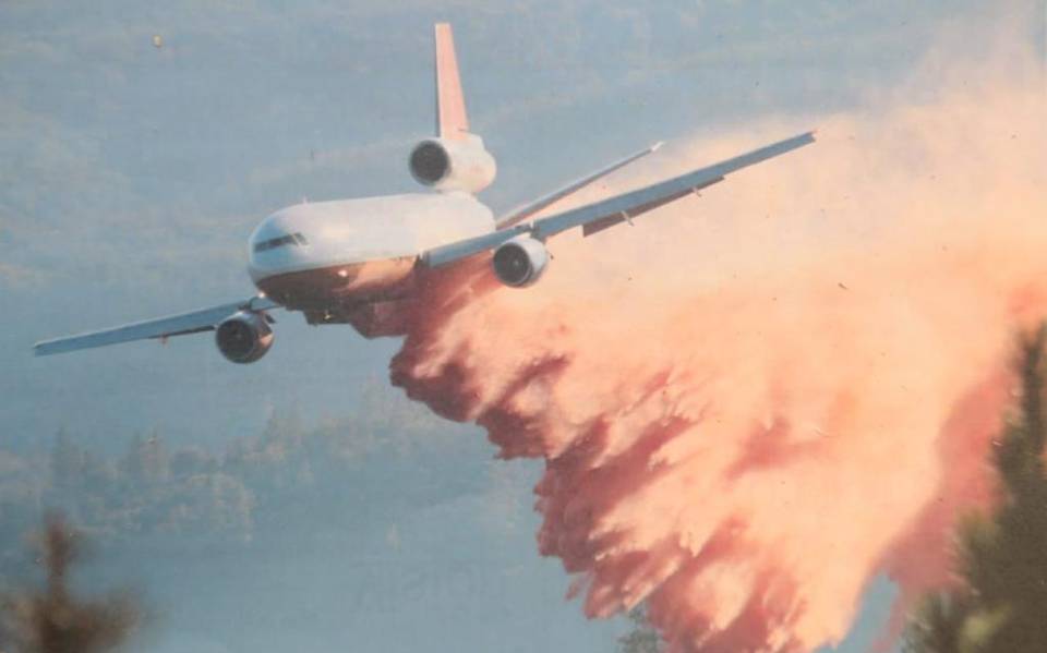 Regresará a Coahuila avión DC-10 que ayudó a sofocar incendio en La Pinalosa